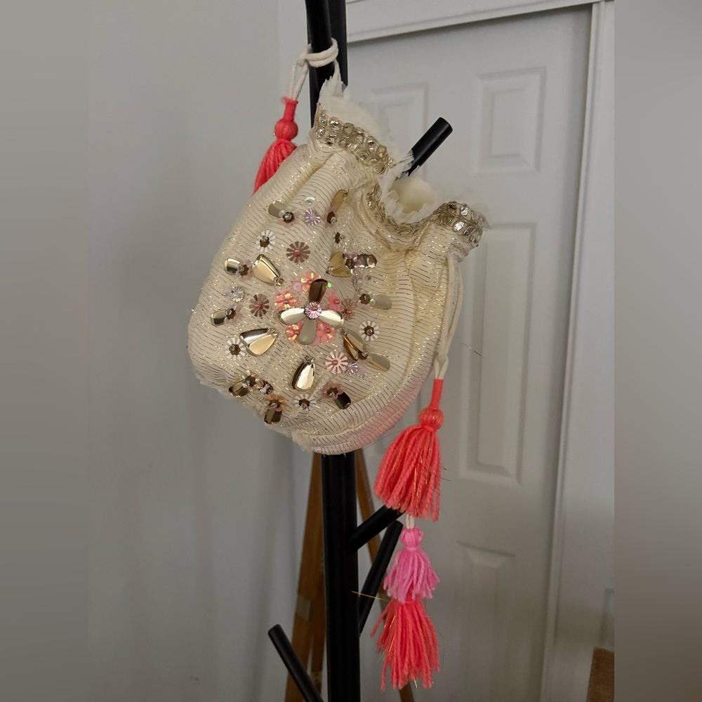 NWOT FREE PEOPLE Seasons Sparkle Mini Gift Sack | Snowflake MSRP $58 CURRENT - Picture 7 of 10